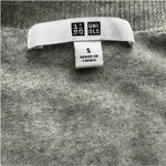 Uniqlo Women’s 100% Cashmere V Neck Sweater Gray, Sz S, Preppy Minimalist Cozy Photo 4