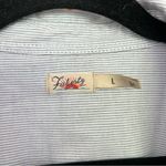 Faherty  Stretch Oxford Cropped Shirt in Classic Stripe Size Large Blue White Photo 7