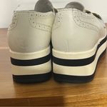 Dolce Vita White Platform Loafers Size 9 Gold Chain Women's Shoes Photo 5