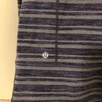 Lululemon athletica In stride hooded full zip jacket black gray stripe women’s 4 Photo 10