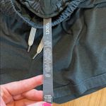 Vuori  Halo Performance Shorts Heather Green Sz L Photo 1