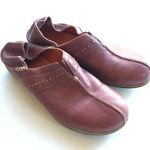 ACORN LEATHER BEADED STITCH COMFORT SLIP ON MULES Red Size 10 Photo 0