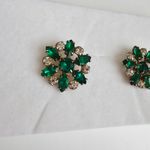 Emerald Green Rhinestone Starburst Gold tone Vintage Statement Earrings Photo 1