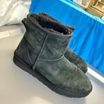 UGG  Classic Suede Women Boots  Photo 0
