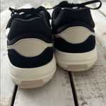 Adidas Women’s Retrorun Athletic Sneaker Size 8 Black Photo 4