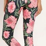 Beyond Yoga  Women’s Lux Print High Waisted Capri Legging in Protea Vine XS Photo 1