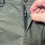 Arc’teryx Parapet Shorts Women’s Size 6 Green Hiking Outdoor Travel Utility Photo 8