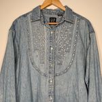 Gap Denim Vintage Floral Embroidered Blue Denim Shirt Size Large Photo 3