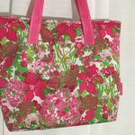 Lilly Pulitzer Insulated Cooler Bag With Zip Close Top and Floral (A) Photo 1