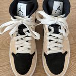 Nike  Air Jordan Mid Women’s Photo 1