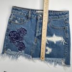 Hidden Jeans Denim Mini Skirt Womens XS Blue Floral Embroidery Distressed Photo 12