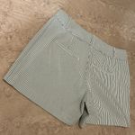 Elle shorts in size 2 Photo 7
