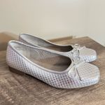 Cliffs by White Mountain Bessy Silver Bow Flats Shoes Women’s Size 8.5W Photo 2