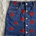 ZARA Skirt Rose Flower Embroidered Denim Button Front Mini Blue Red XS Photo 3