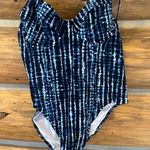 Old Navy  Underwire High-Cut One-Piece Swimsuit Photo 2