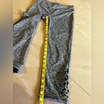 Everlast  sport Capri pants gray polyester and spandex size M Photo 9