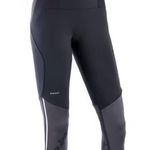 Decathlon black trail running cropped butterfly print athletic leggings Size M Photo 0