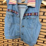 Flying Tomato ‎ Beaded Aztec Light Wash Denim Vest Size Small Photo 3