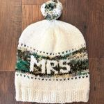 Hand kit “Mrs” or initials MRS knot pompom hat Green Photo 0