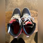 Nike  Delta Force High Tops. Size 7. Grey and coral and white. Photo 3