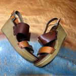 American Eagle Outfitters Tan Brown leather Wedge platform Sandals size 8 Photo 2
