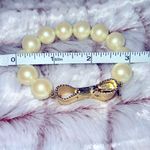 Vibrant Green and Gold Basket Photo 14