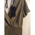 Paper Crane New NWT Green Cropped Fluttered Sleeve Smocked Waist Blouse Sz M Photo 2