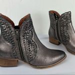 Seychelles Anthropologie Silver Metallic Leather Western Ankle Booties Sz 7 Photo 3