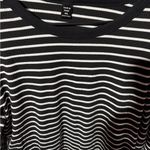 SheIn Women’s Curve 4XL Round Neck Striped Longsleeve Tee Shirt Black/White EUC Photo 3