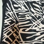 Nike ⭐️ black and white abstract pattern athletic leggings size medium Photo 7