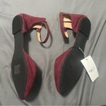 Rue 21  Burgundy Flats Photo 3