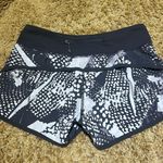 Lululemon Speed Short 2.5” Photo 1