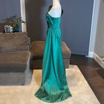 Women’s Green One Shoulder Full Length Mermaid Fit Formal Dress Size 6 Green Photo 4