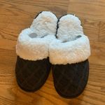 Victoria's Secret Slippers Photo 0