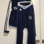 VINTAGE MLB New York Yankees Cooperstown Collection Velour Tracksuit Y2K Blue Size M Photo 0