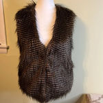 Jack by BB Dakota  faux fur side pockets vest, size small Photo 2