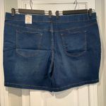 Terra & Sky NWOT  Size 4X Elastic Waist Split Hem Dark Wash Denim Jean Shorts Photo 4