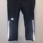 Decathlon black trail running cropped butterfly print athletic leggings Size M Photo 3