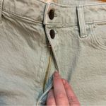 Universal Threads Universal Thread Women’s 10 30 Green Frayed Vintage Midi Jean Shorts Pockets Photo 6