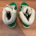 American Eagle Size 7.5 Retro Sneaker Photo 4