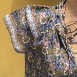 Jennifer Grace Cute Floral top Photo 2