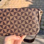 Francesca's  Crossbody Purse Photo 2