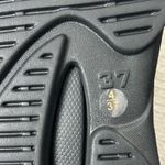 PrettyLittleThing Black Cut Photo 7