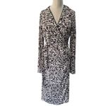 Ann Taylor Winter White Floral knit v neck Wrap Dress Size Medium Photo 11