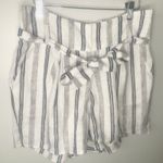 Lucca Couture NWT LUCCA Jordyn High‎ Waisted Belted 3” Shorts 100% Linen Size Small Photo 1