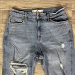Hollister Ripped Curvy High Rise Mom Jeans Light Wash sz 11 Short Photo 2
