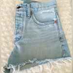 Madewell  Relaxed Denim Short 25 Light Wash w Raw Hem Frayed Edges Multi Button Fly  Photo 0