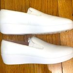 FitFlop Beautiful  optic white leathersneaker/loafer. Size 7.5.NWT in Box. Photo 1