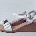 Time And Tru  Women's Mid-Heel Knot Wedge Sandals Photo 4