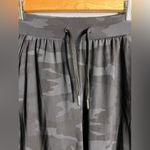 Sweaty Betty [Small Explorer Trouser in Black Tonal Camo. Size 2 Photo 3